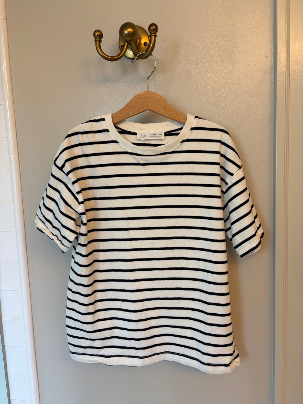 Zara White and Black Striped Short Sleeve Tee